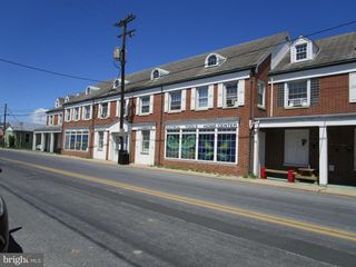 385 E KING ST, Strasburg, VA 22657
