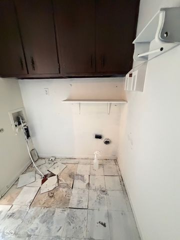 6025 Wingedfoot Court, Indianapolis, IN 46254