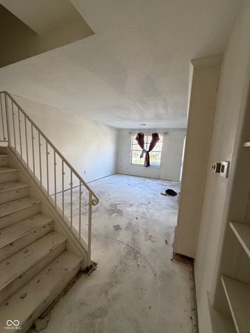 6025 Wingedfoot Court, Indianapolis, IN 46254