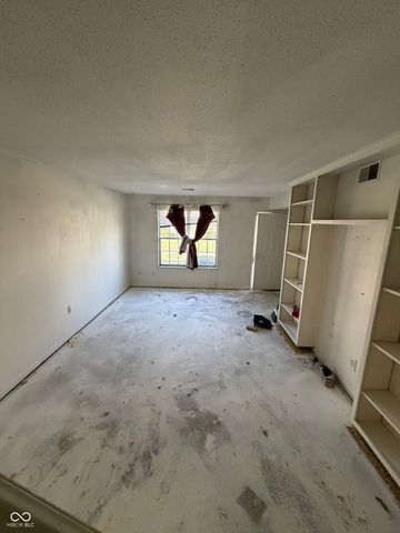 6025 Wingedfoot Court, Indianapolis, IN 46254