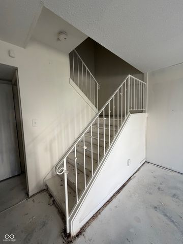 6025 Wingedfoot Court, Indianapolis, IN 46254