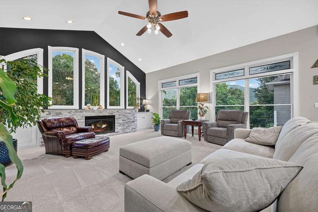 4165 Asheland Cove Drive, Young Harris, GA 30582