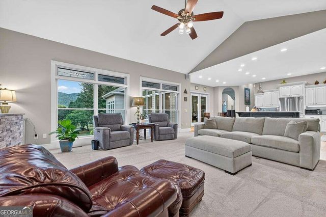 4165 Asheland Cove Drive, Young Harris, GA 30582
