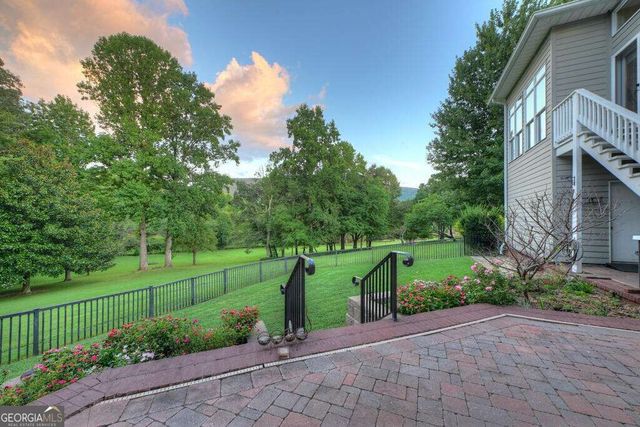 4165 Asheland Cove Drive, Young Harris, GA 30582
