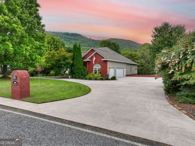 4165 Asheland Cove Drive, Young Harris, GA 30582