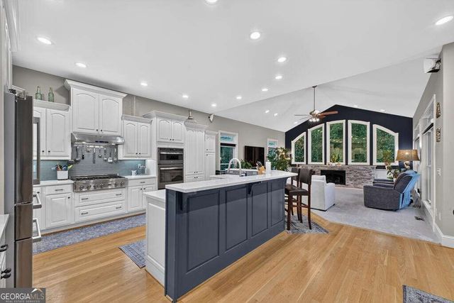 4165 Asheland Cove Drive, Young Harris, GA 30582