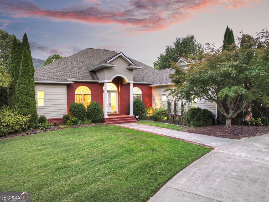 4165 Asheland Cove Drive, Young Harris, GA 30582