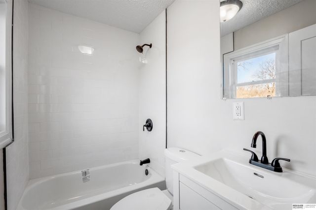 4502 Spring Street, Omaha, NE 68106