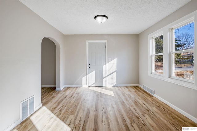 4502 Spring Street, Omaha, NE 68106