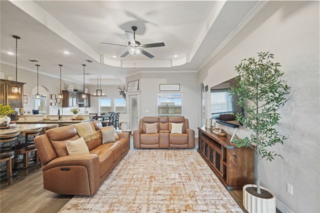 1481 Lady Claudia St, Corpus Christi, TX 78415