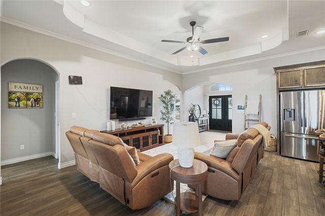 1481 Lady Claudia St, Corpus Christi, TX 78415