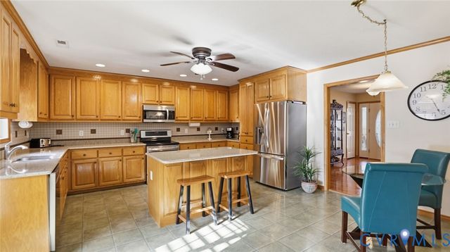 235 Parkwood Dr, Aylett, VA 23009