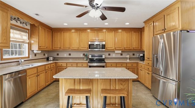 235 Parkwood Dr, Aylett, VA 23009