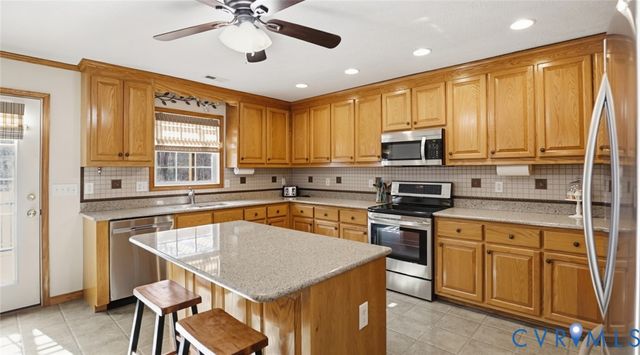 235 Parkwood Dr, Aylett, VA 23009