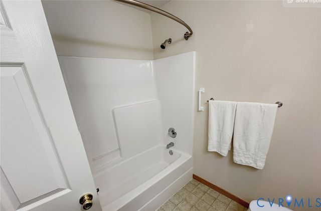 235 Parkwood Dr, Aylett, VA 23009