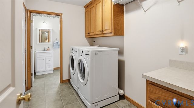 235 Parkwood Dr, Aylett, VA 23009