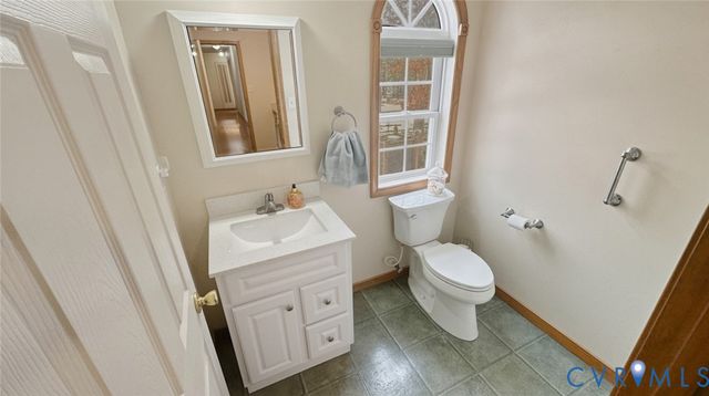 235 Parkwood Dr, Aylett, VA 23009