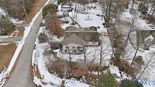 235 Parkwood Dr, Aylett, VA 23009