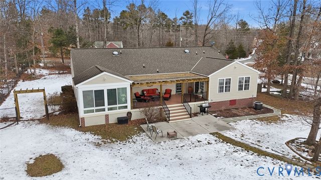 235 Parkwood Dr, Aylett, VA 23009