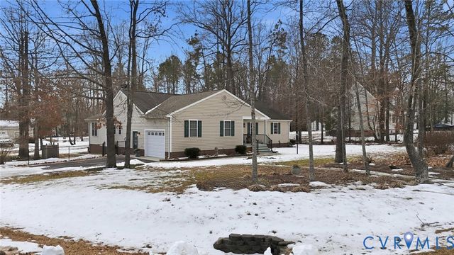 235 Parkwood Dr, Aylett, VA 23009