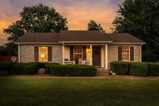 103 Ridgewood Dr, Portland, TN 37148