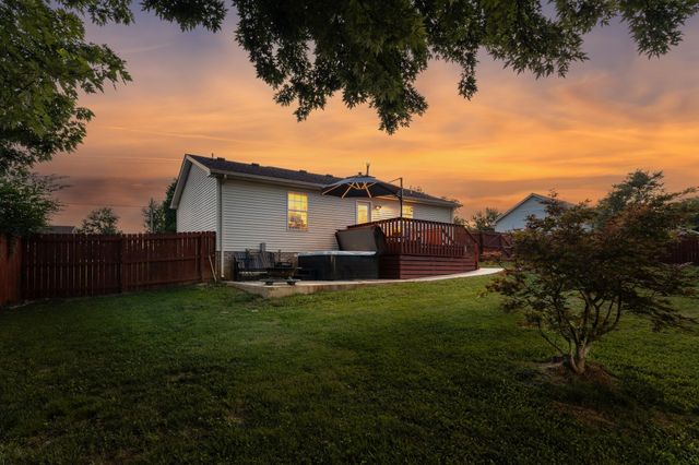 103 Ridgewood Dr, Portland, TN 37148