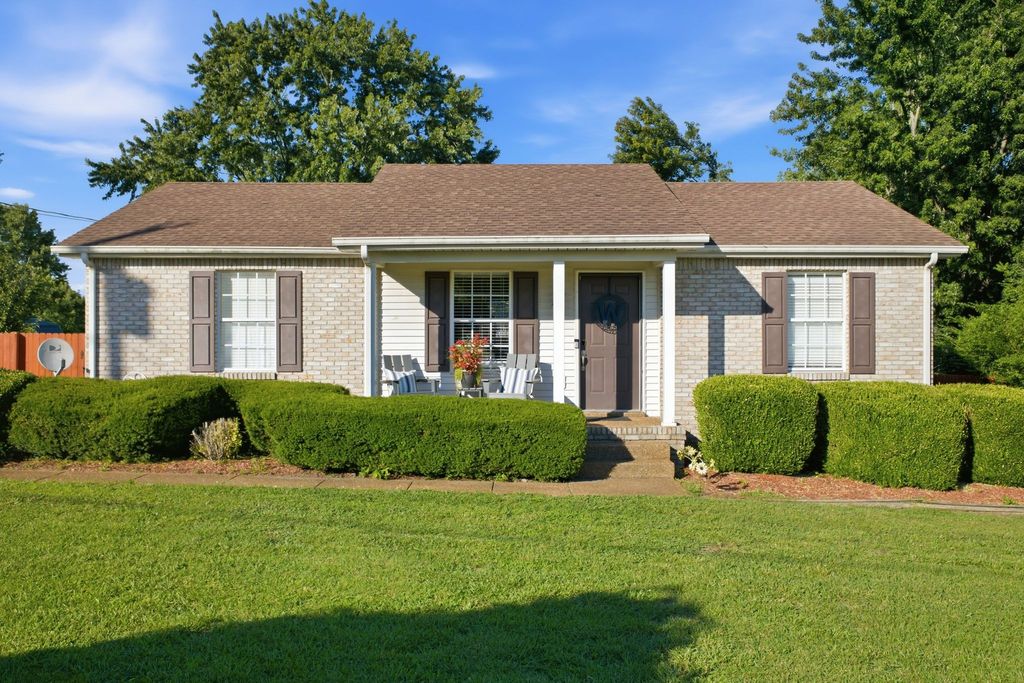 103 Ridgewood Dr, Portland, TN 37148
