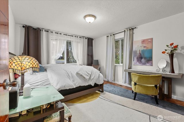 1011 NE 180TH Street, Shoreline, WA 98155