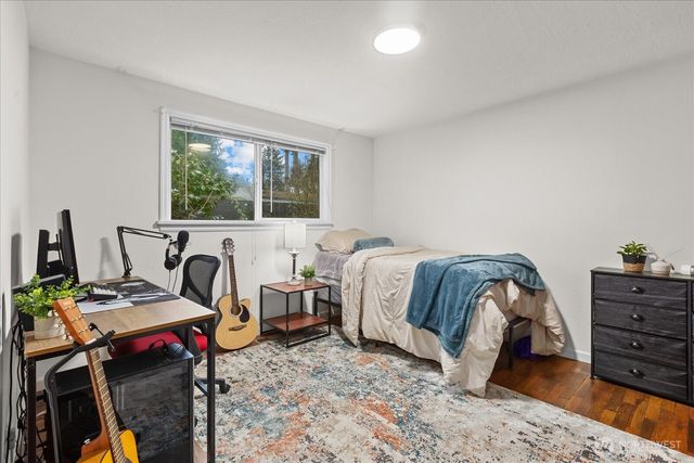 1011 NE 180TH Street, Shoreline, WA 98155