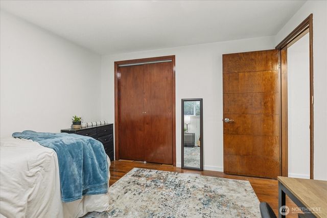 1011 NE 180TH Street, Shoreline, WA 98155