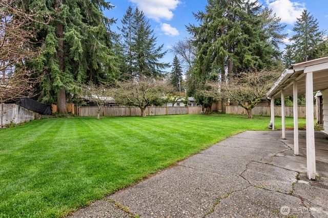 1011 NE 180TH Street, Shoreline, WA 98155