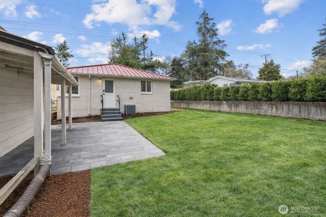 1011 NE 180TH Street, Shoreline, WA 98155