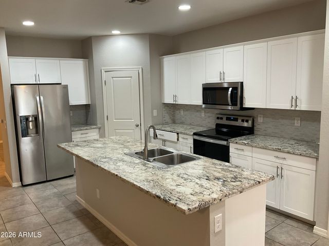2702 E OMEGA Drive, San Tan Valley, AZ 85143