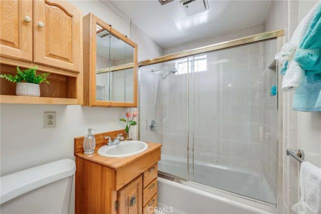 5031 N Raton, Long Beach, CA 90807