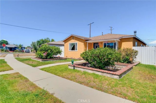 5031 N Raton, Long Beach, CA 90807
