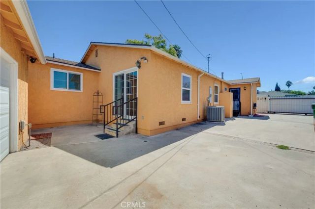 5031 N Raton, Long Beach, CA 90807