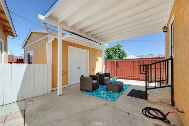 5031 N Raton, Long Beach, CA 90807