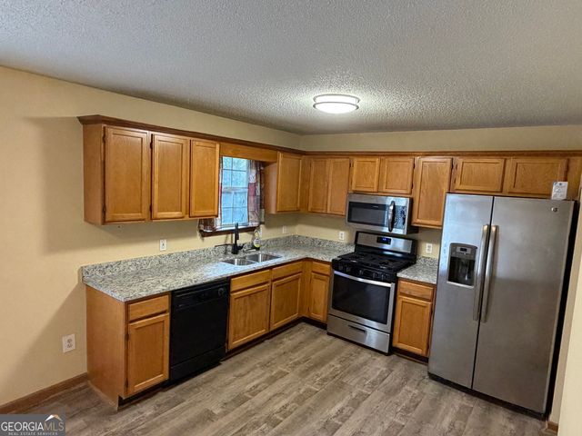 15 Mays Court, Stockbridge, GA 30281