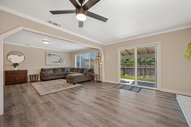 6523 Woodpark Way, Citrus Heights, CA 95621