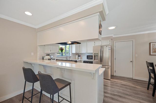 6523 Woodpark Way, Citrus Heights, CA 95621