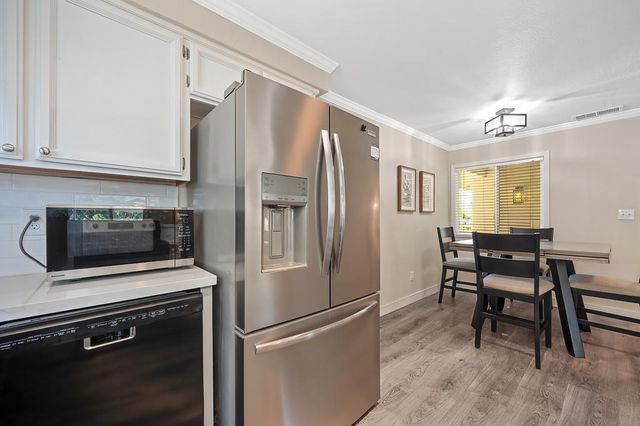 6523 Woodpark Way, Citrus Heights, CA 95621