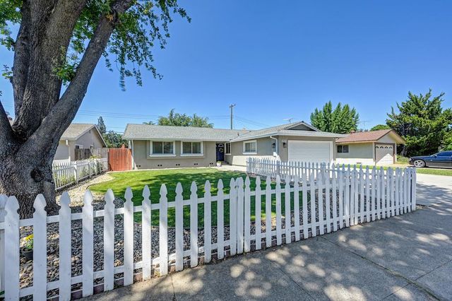 6523 Woodpark Way, Citrus Heights, CA 95621