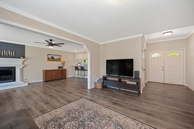 6523 Woodpark Way, Citrus Heights, CA 95621