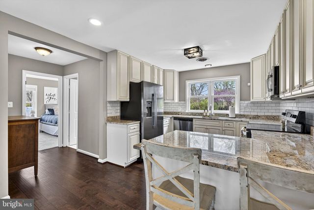 22 JACK ENDERS BLVD, Berryville, VA 22611