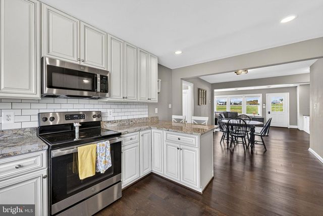 22 JACK ENDERS BLVD, Berryville, VA 22611