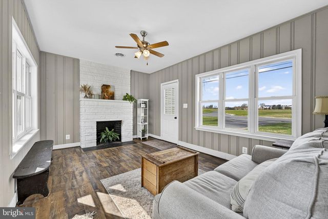 22 JACK ENDERS BLVD, Berryville, VA 22611