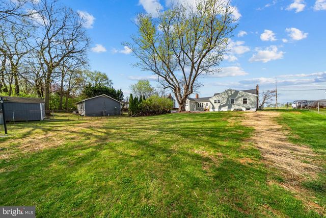 22 JACK ENDERS BLVD, Berryville, VA 22611