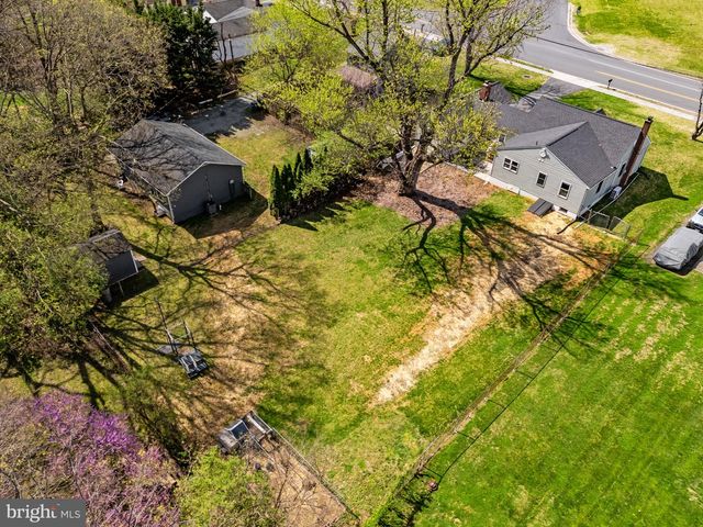 22 JACK ENDERS BLVD, Berryville, VA 22611