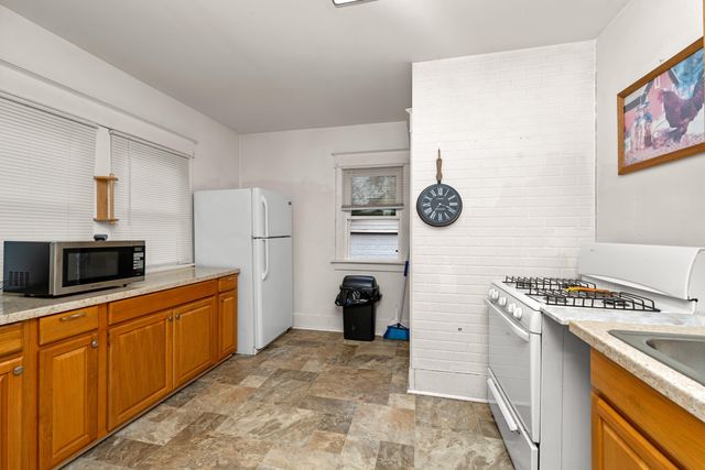 80 Magnolia Avenue, Battle Creek, MI 49017