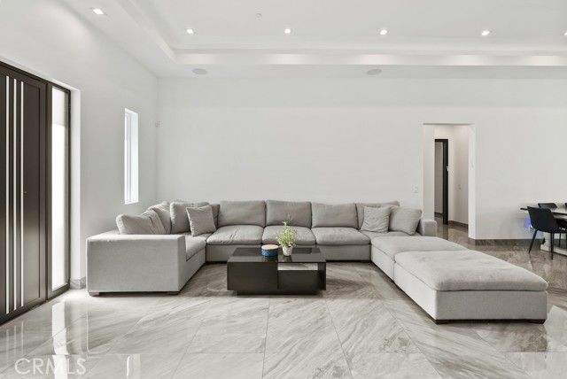 23143 Leonora Drive, Woodland Hills (los Angeles), CA 91367